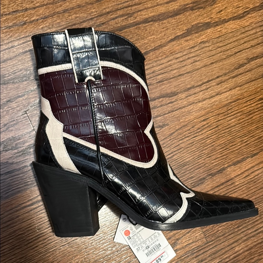 Brand new Zara black and brownish burgundy cowboy boots